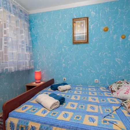A4 - Modern Apt W Terrace 3 Min Walk To Beach Vinišće